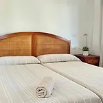 Apartament Magnifico Atico 4 Hab Frente A La Playa Con Piscinas Parking Incluido Por Keywise