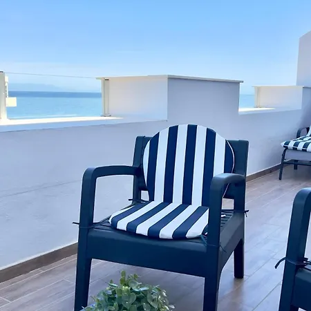 Magnifico Atico 4 Hab Frente A La Playa Con Piscinas Parking Incluido Por Keywise Apartman Fuengirola